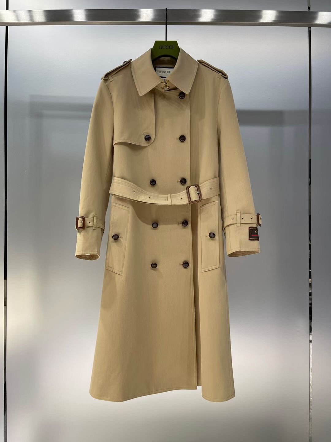 NO:637400,Exclusive first release of high-end original quality Gu*ci new lapel leather belt double-breasted cuffs logo letter logo windbreaker jacket!  SML,Gucci-clothing,gucci,jackets & coats,alexander wang19860909独家首发高端原单品质 Gu*ci 新款翻领皮腰带双排扣袖口贴标字母logo风衣外套！SML,古驰-服装,gucci,jackets & coats,alexander wang,Women's clothing