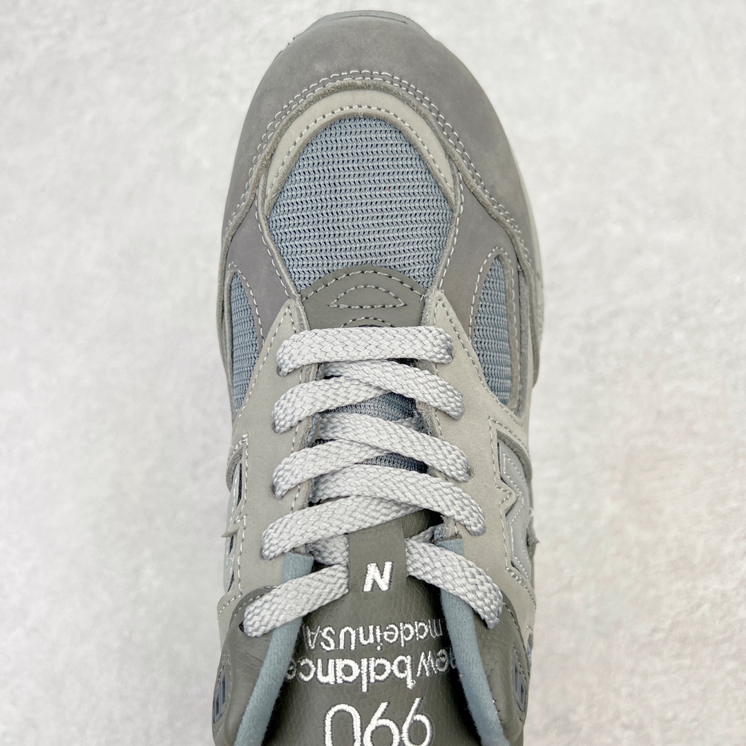 图片[4]-＃K版纯原福利 Wtaps x New Balance M990WT2 新百伦NB990V2 联名深灰 第二代总统复古慢跑鞋 正确3M反光细节 原楦原纸版开发 正确6层组合底模精密开发 搭载全新碳素中底 后跟透明TPU水晶装饰条稳固 沿用了引以为傲的跑鞋手工技艺 采用猪皮绒面并包裹局部透气网面的鞋身设计 菱网鞋舌上刻有New Balance USA 鞋面依旧身着经典的大热之灰 彰显了其高端的品质身份 尺码：36 37 37.5 38 38.5 39 40 40.5 41.5 42 42.5 43 44 45-选品中心
