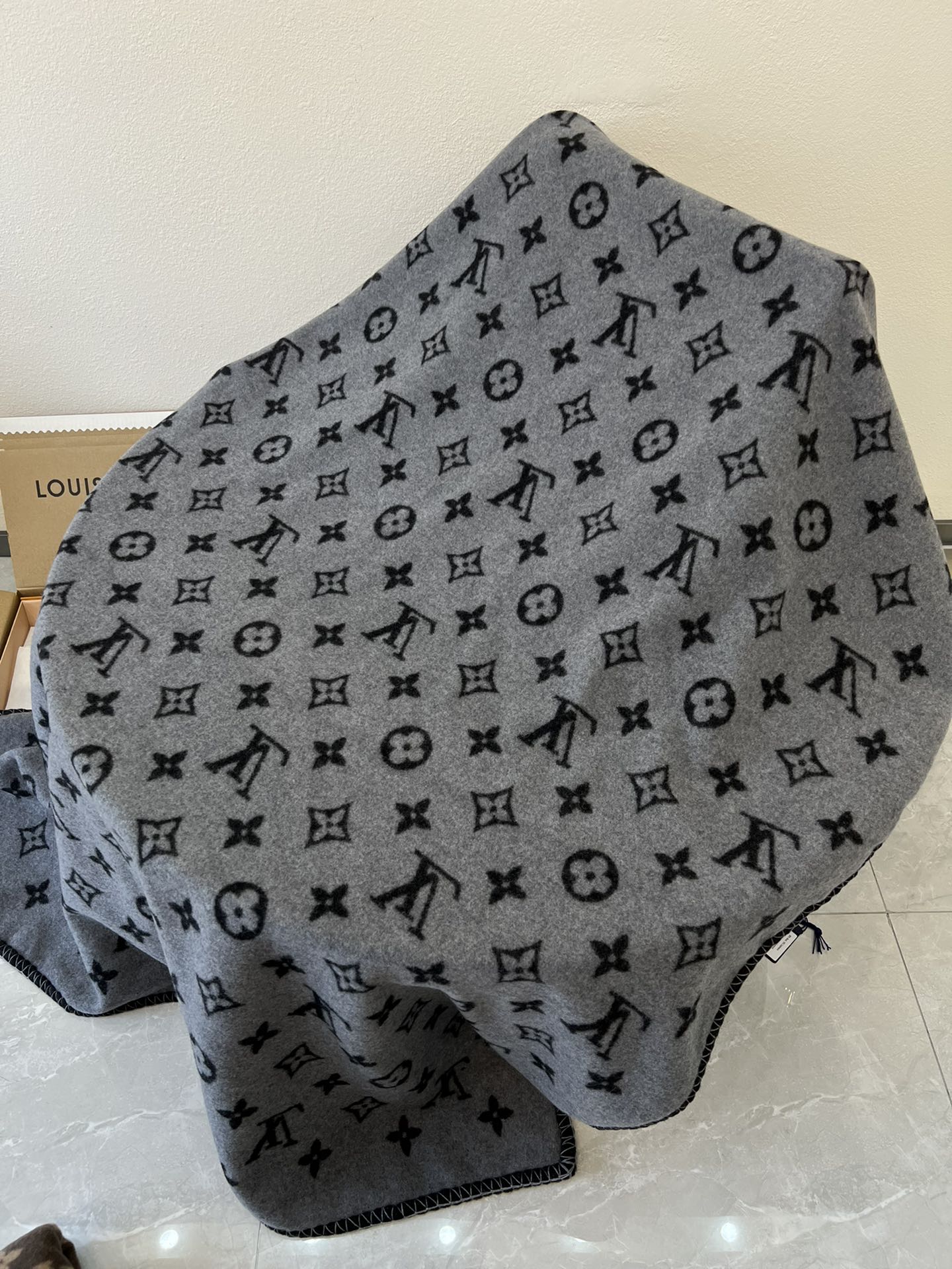 LV路易威登Neo monogram毯子m76032