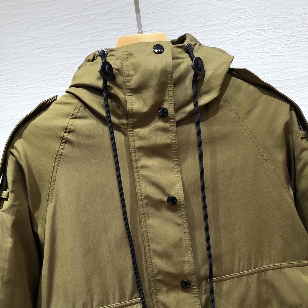 2022MC精品~~22秋冬款女士军绿色派克连帽羽绒服