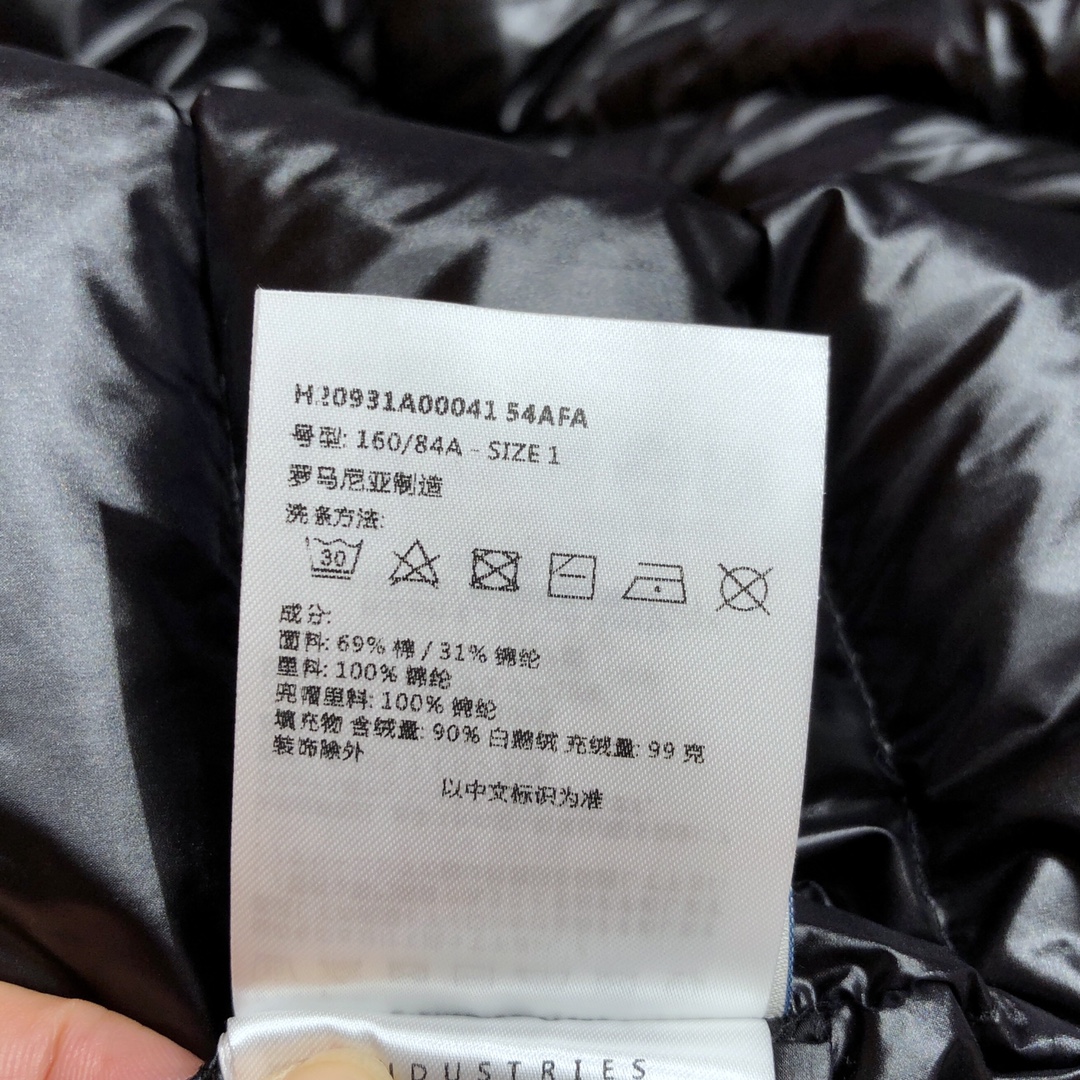 2022MC精品~~22秋冬款女士军绿色派克连帽羽绒服