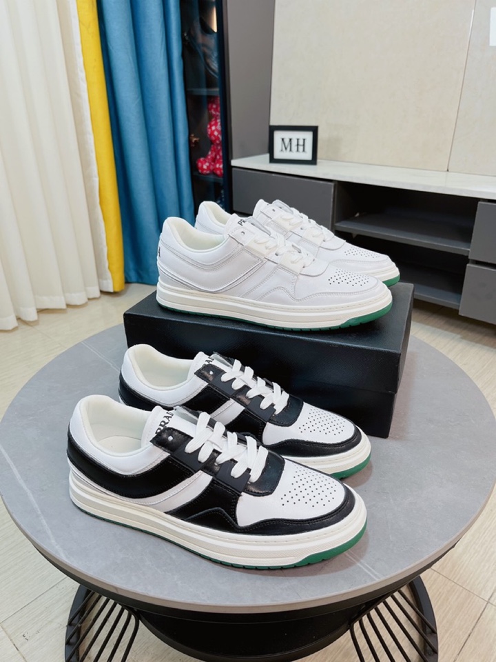 I5  Prada 普拉达  米兰展新品男鞋出炉了,续写魅力传承,创新与致敬年轻时尚的你必须拥有活动垫脚无臭脚；进口油蜡皮鞋面耐磨橡胶底；适合四季穿着 ,时尚百搭.码数:38-44