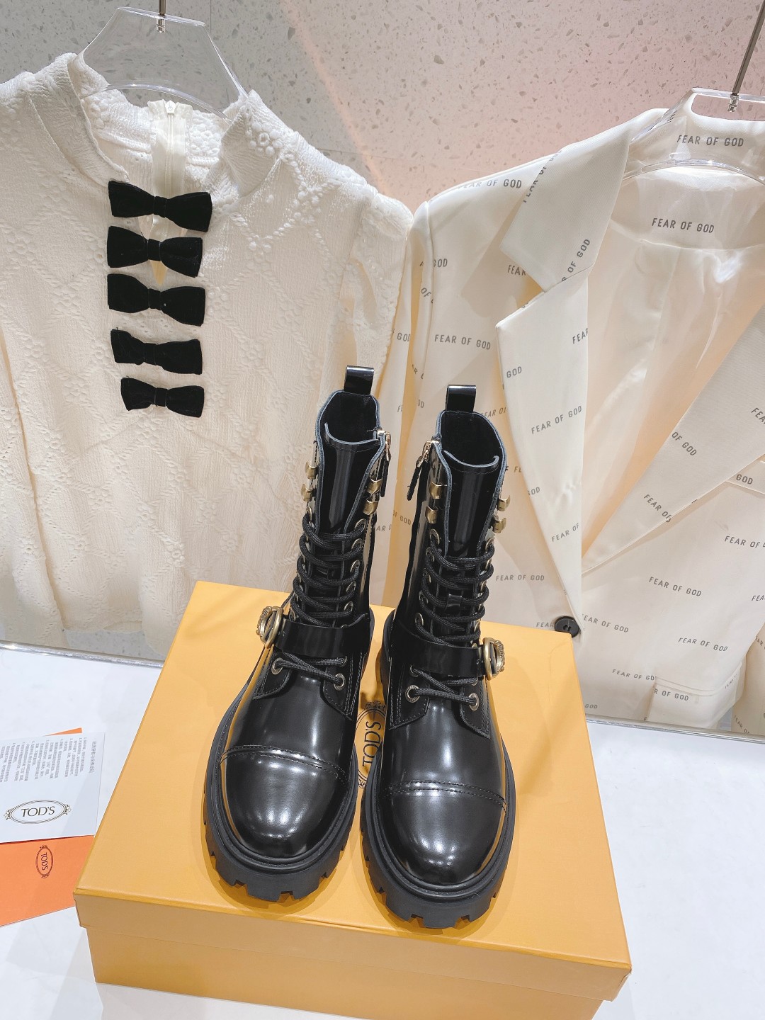 2022 Top Fashion: Todd’s Thick-Tweet Belt & Knight Martin Boots Review - 图片 2