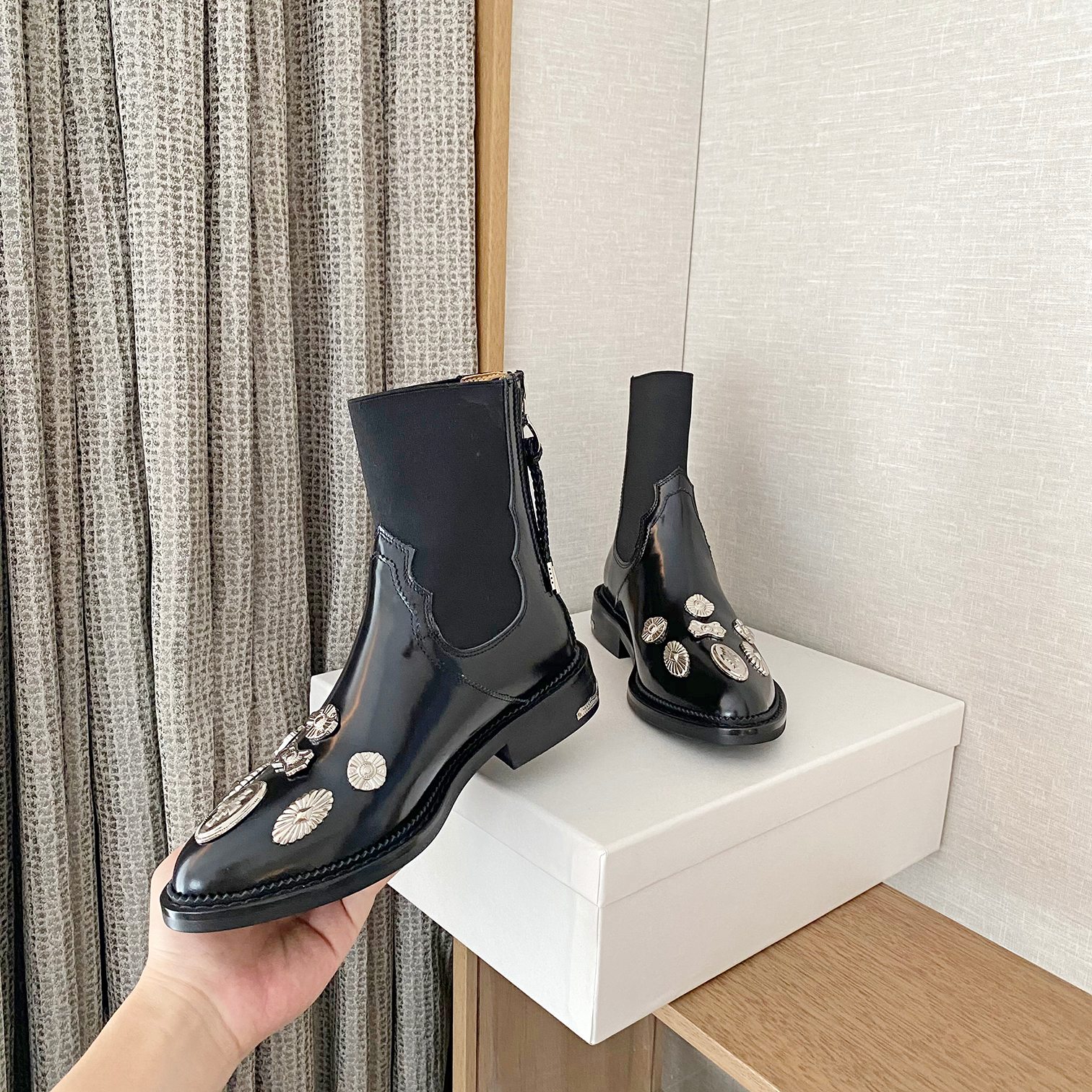 Trendy P750 Toga Pulla Bulletproof Boots: Fall/Winter 2022 Fashion Focus - 图片 7