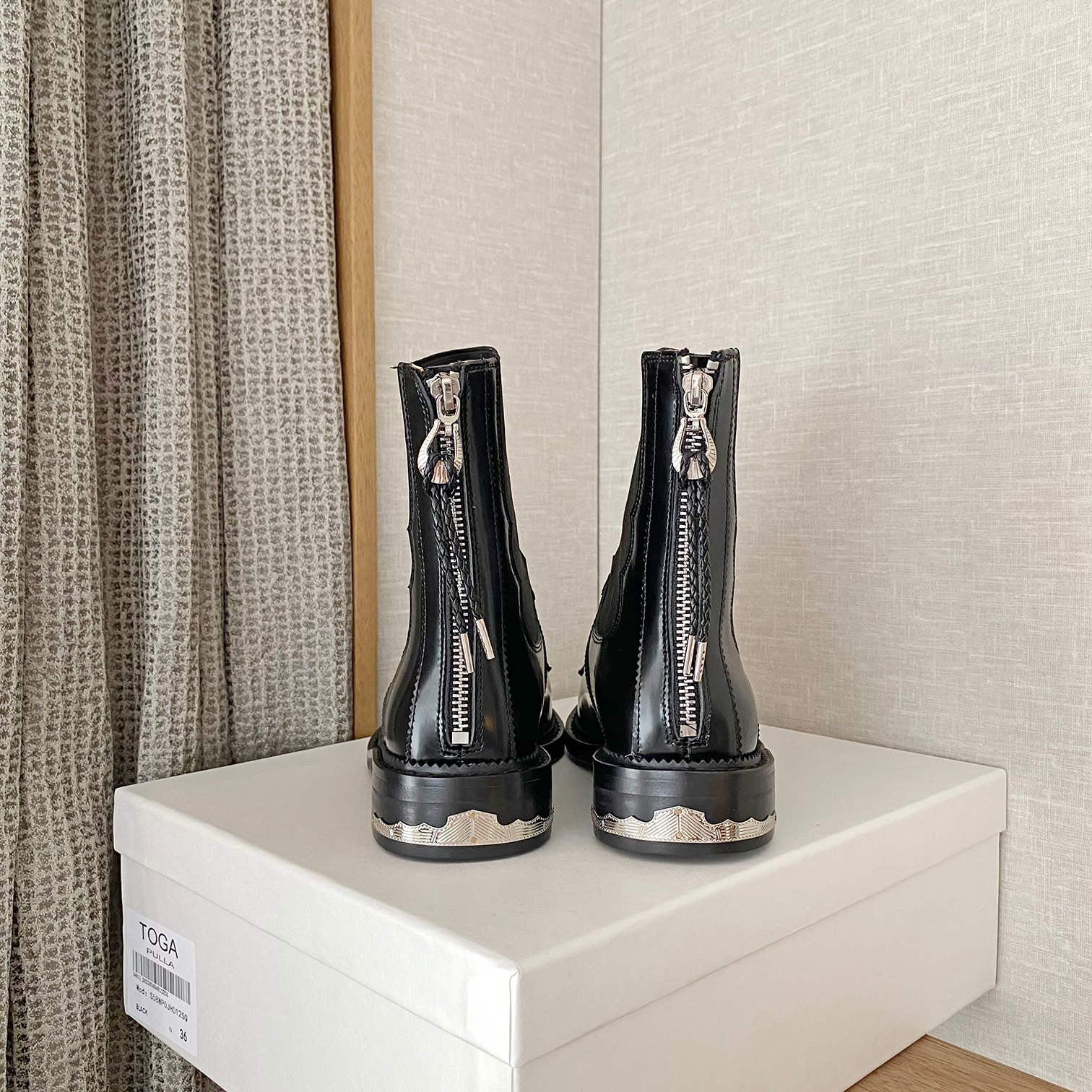 Trendy P750 Toga Pulla Bulletproof Boots: Fall/Winter 2022 Fashion Focus - 图片 9