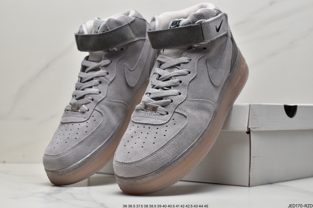 Vancouver, Canada brand ”defending champion” Reigning Champ x Nike Air Force 1 High PRM Air Force One mid-bang 807618-200