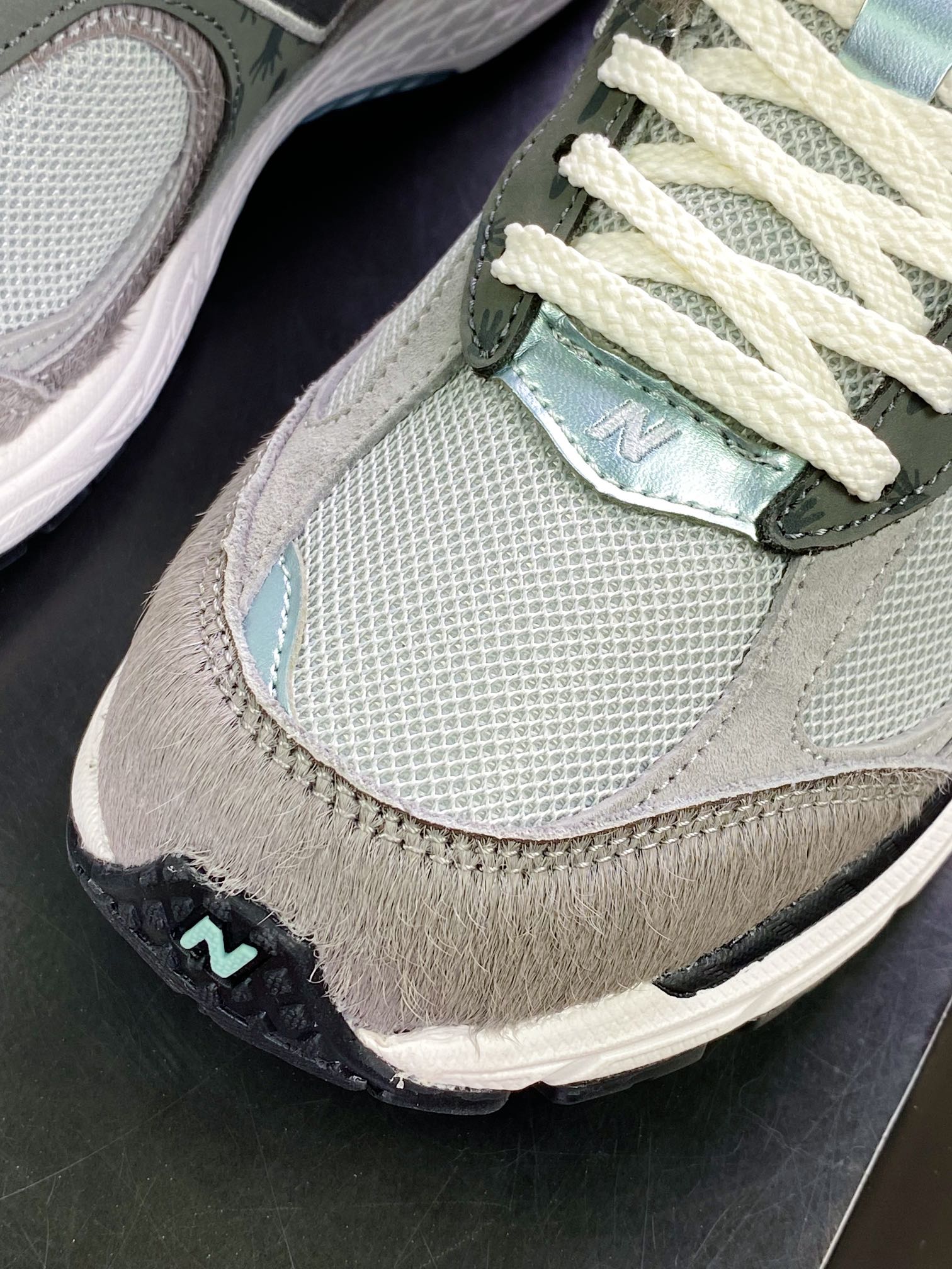 260 Atmos x NB新百伦 ML2002系列复古老爹风休闲运动慢跑鞋M2002RAT