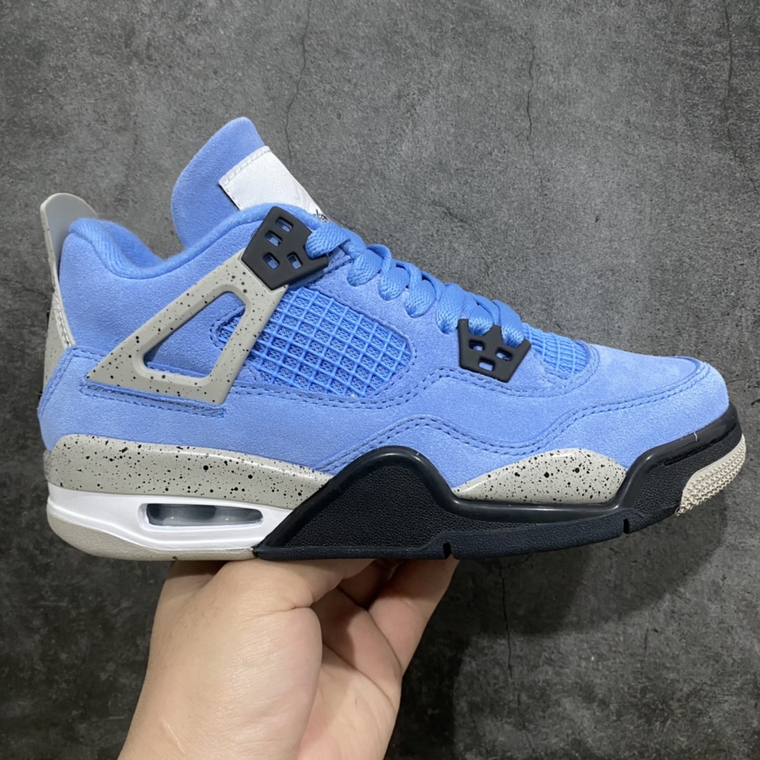 莞产纯原版AJ4大学蓝女鞋 Air Jordan AJ4 SE “University Blue” 大学蓝 货号:CT8527-400 市售最强版女鞋 毋庸置疑 原盒原配 独配家原鞋拆开解发 原楦原纸板开发全 市场最纯四正代版型 原真底实气垫 回弹馈反充足 完美楦鞋打造 市面最高工艺 一切细节如实图拍 所见即所得 尺码:36 36.5 37.5 38 38.5 39 40-选品中心