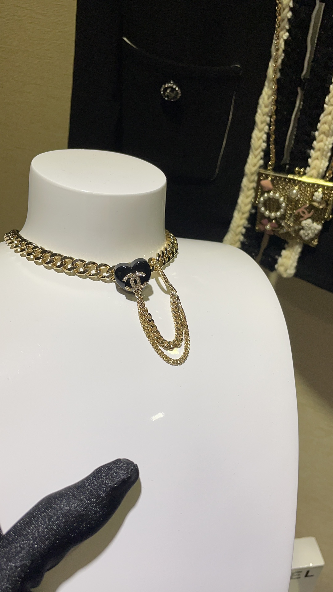 NO:104150,Zhou Yutong Jennie's same style 22B new full diamond double C black peach heart love tassel chain necklace, Chanel necklace, chanel, necklace19860909周雨彤 Jennie同款 22B新款满钻双C黑色桃心爱心流苏链条项链,香奈儿项链,chanel,necklace,Jewelry