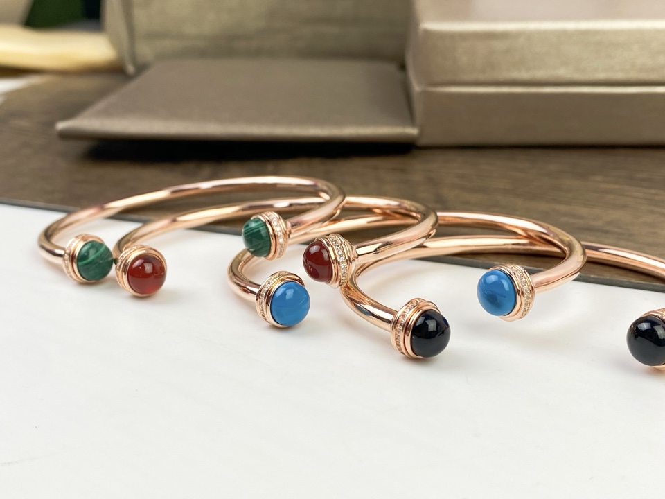 “Vintage Count Ossession Rose Gold Bracelet with Gemstones and Diamonds” - 图片 8
