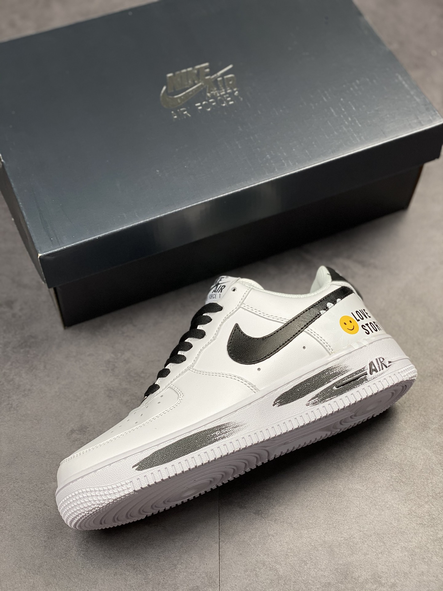 220 Nike Air Force 1 Low 07 涂鸦笑脸DO5220-176