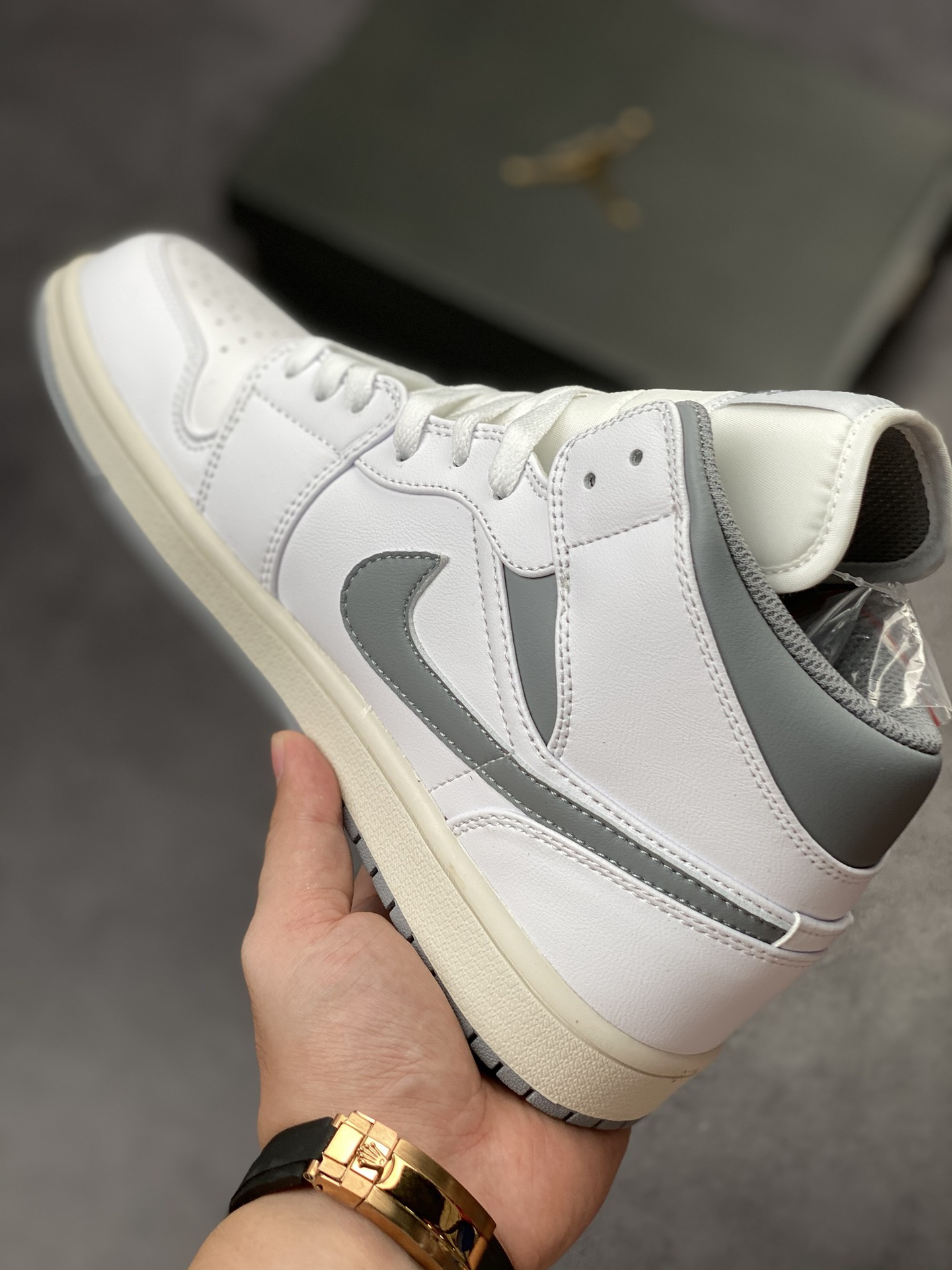 220 Air Jordan 1 Mid  天猫贸外客户订单 554724-135
