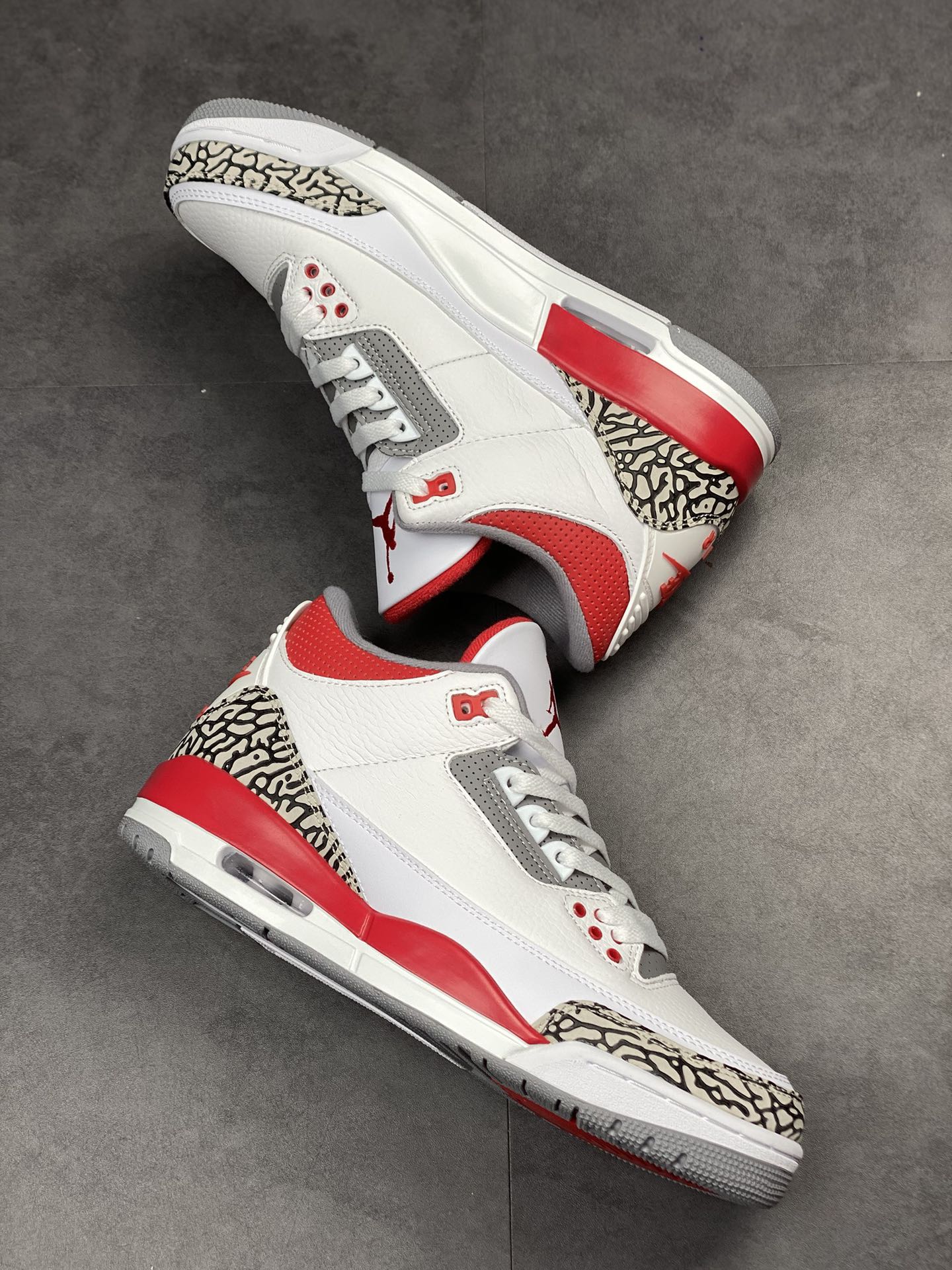 300 Air Jordan 3 Retro Low 火焰红 DN3707-160