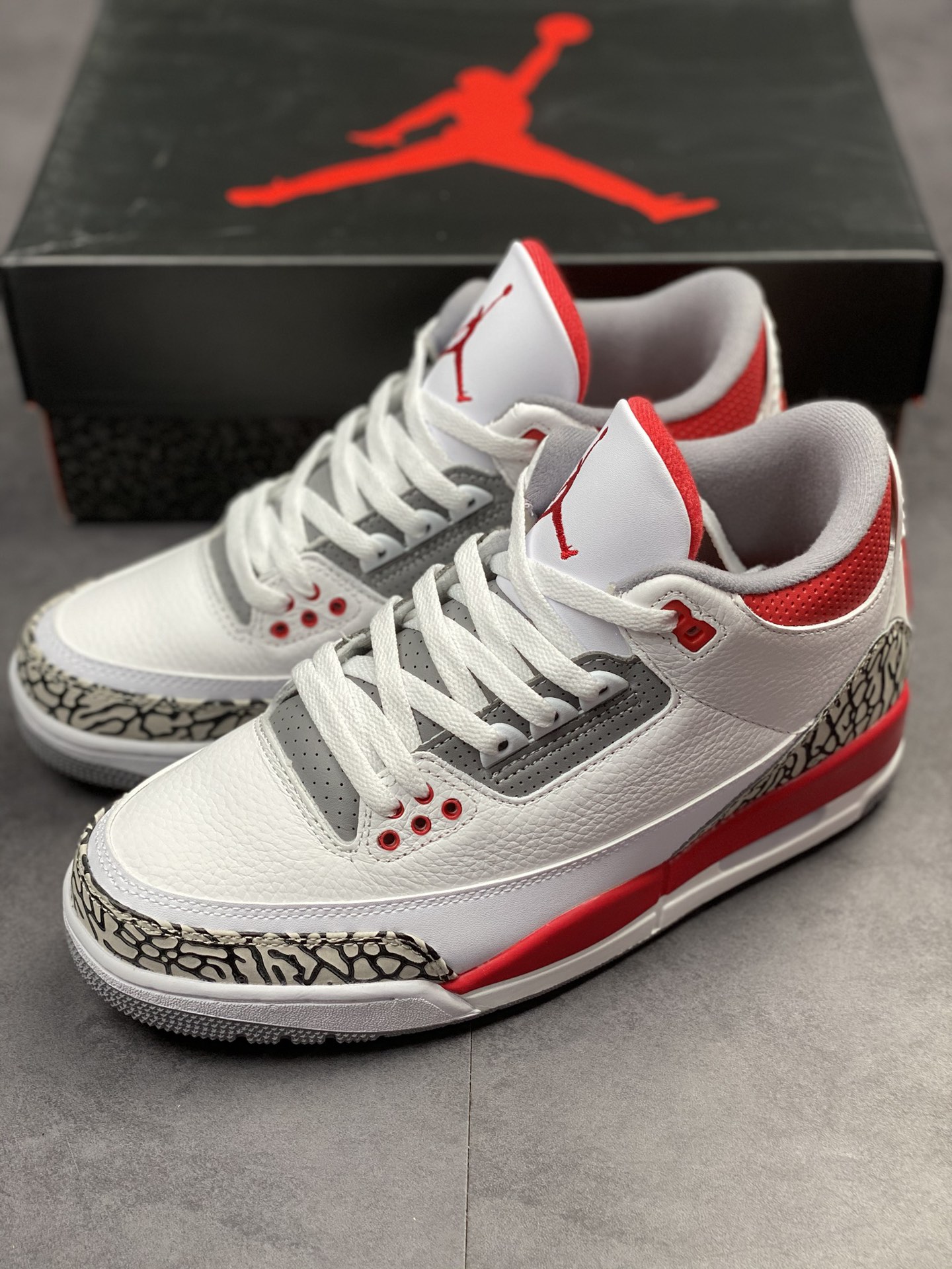 300 Air Jordan 3 Retro Low 火焰红 DN3707-160