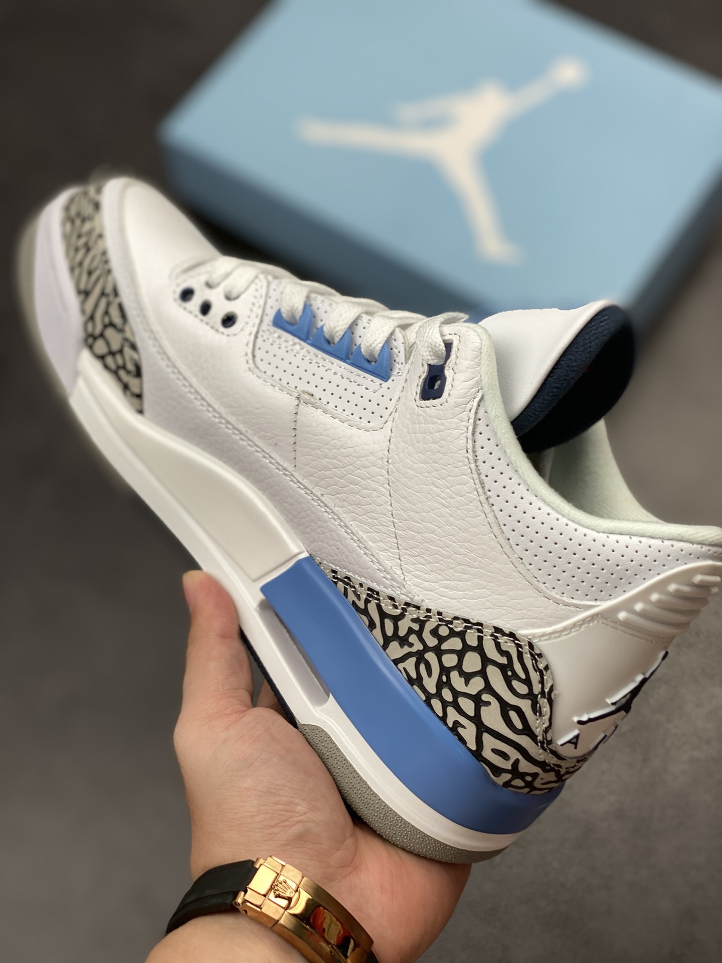 300 Air Jordan 3 Retro ”UNC” 北卡蓝配色 CT8532-104