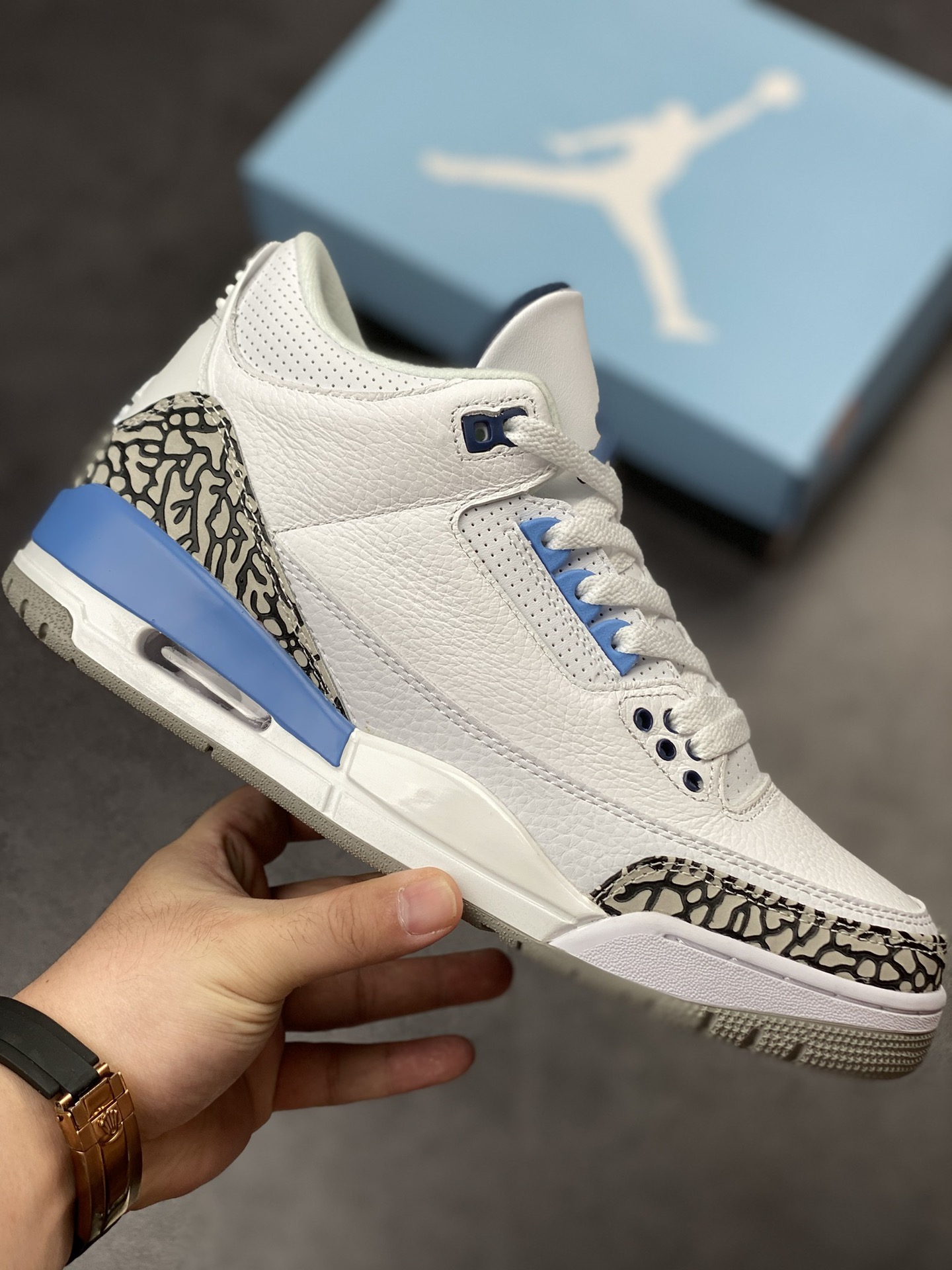 300 Air Jordan 3 Retro ”UNC” 北卡蓝配色 CT8532-104