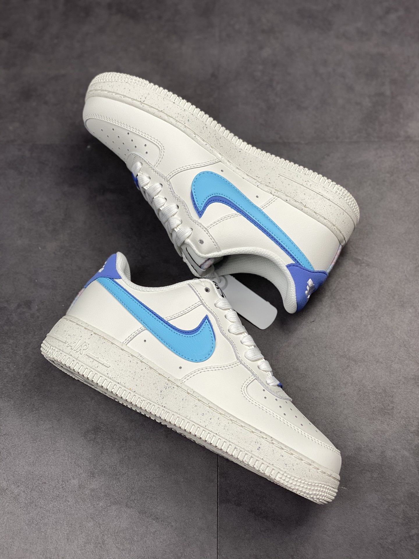 200 Nike Air Force 1 Low 07 AF40周年“82”特别版 DQ0359-100