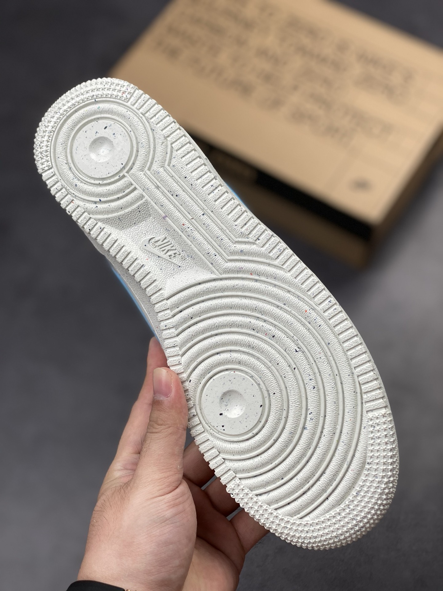 200 Nike Air Force 1 Low 07 AF40周年“82”特别版 DQ0359-100