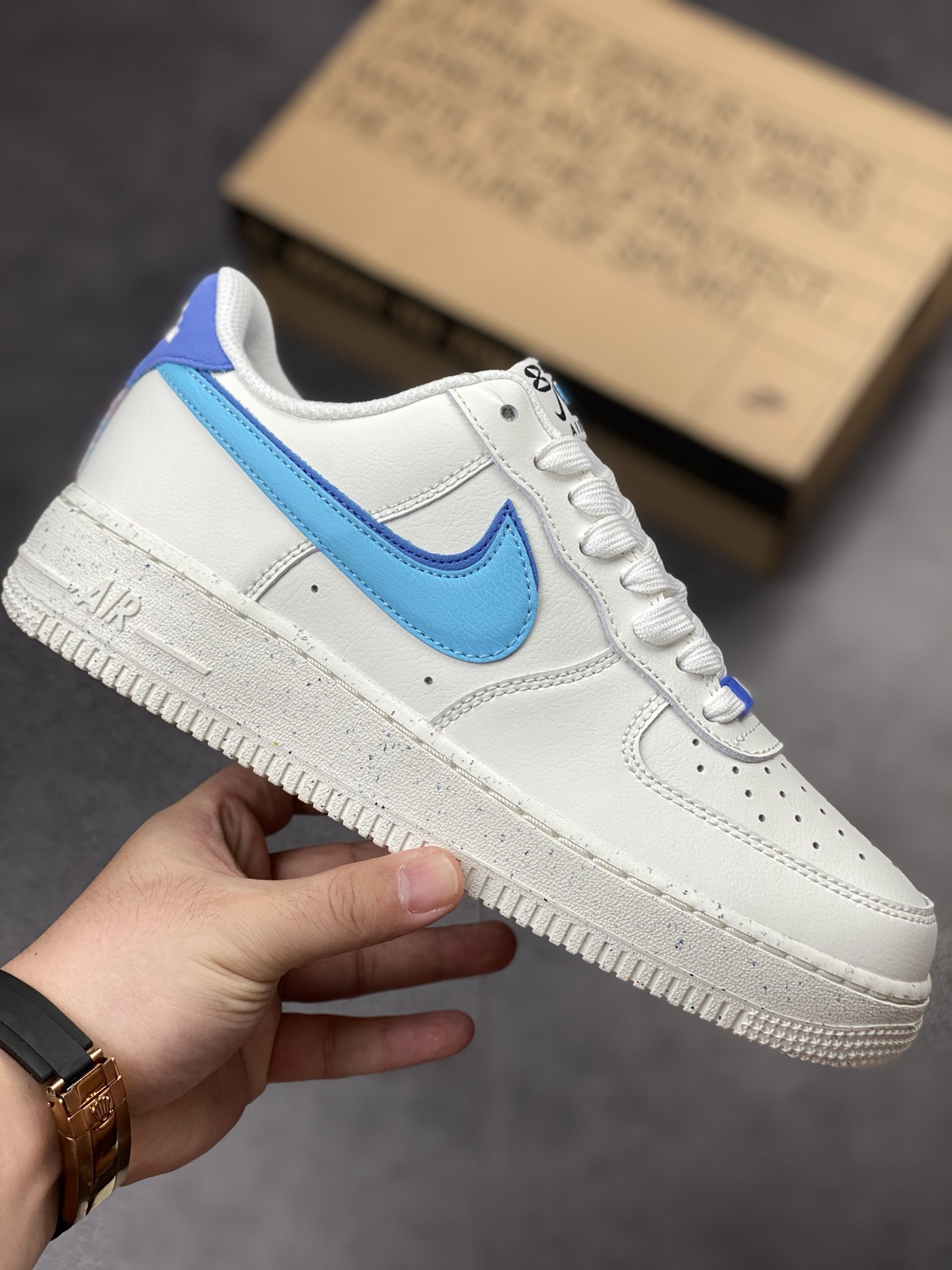 200 Nike Air Force 1 Low 07 AF40周年“82”特别版 DQ0359-100