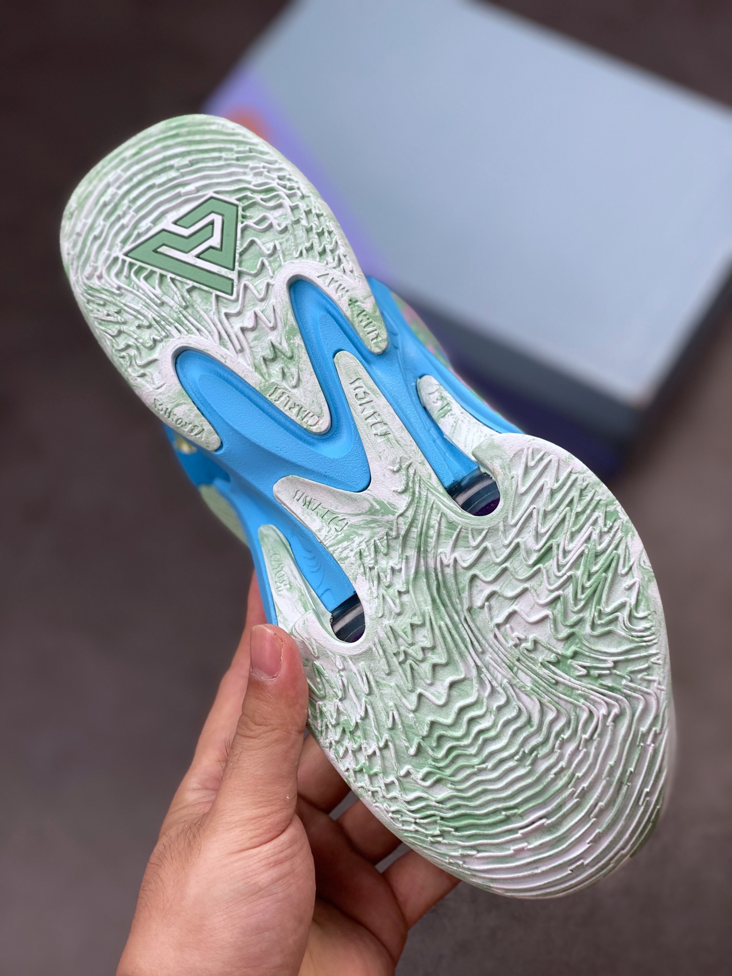 220 Nike Zoom Freak 4 EP 字母哥4代 DJ6149-404