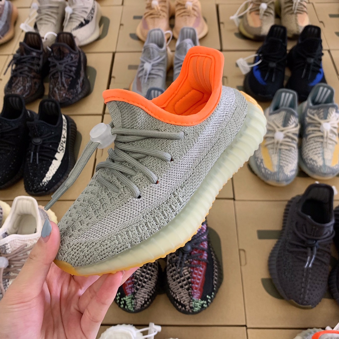 图片[6]-纯实拍🔰一眼心动💗的Yeezy350系列来啦！ 顶配版仅需‼️抢✊🏻 不得不说yeezy350真的是很吃香！ 椰子的颜值实在高🤞🏻而且超级好搭配！重点是脚感无敌好～实在太好穿‼️真爆底✨踩屎感😍品质好到不用夸哈💯💯肉眼可以看到的绝。-选品中心
