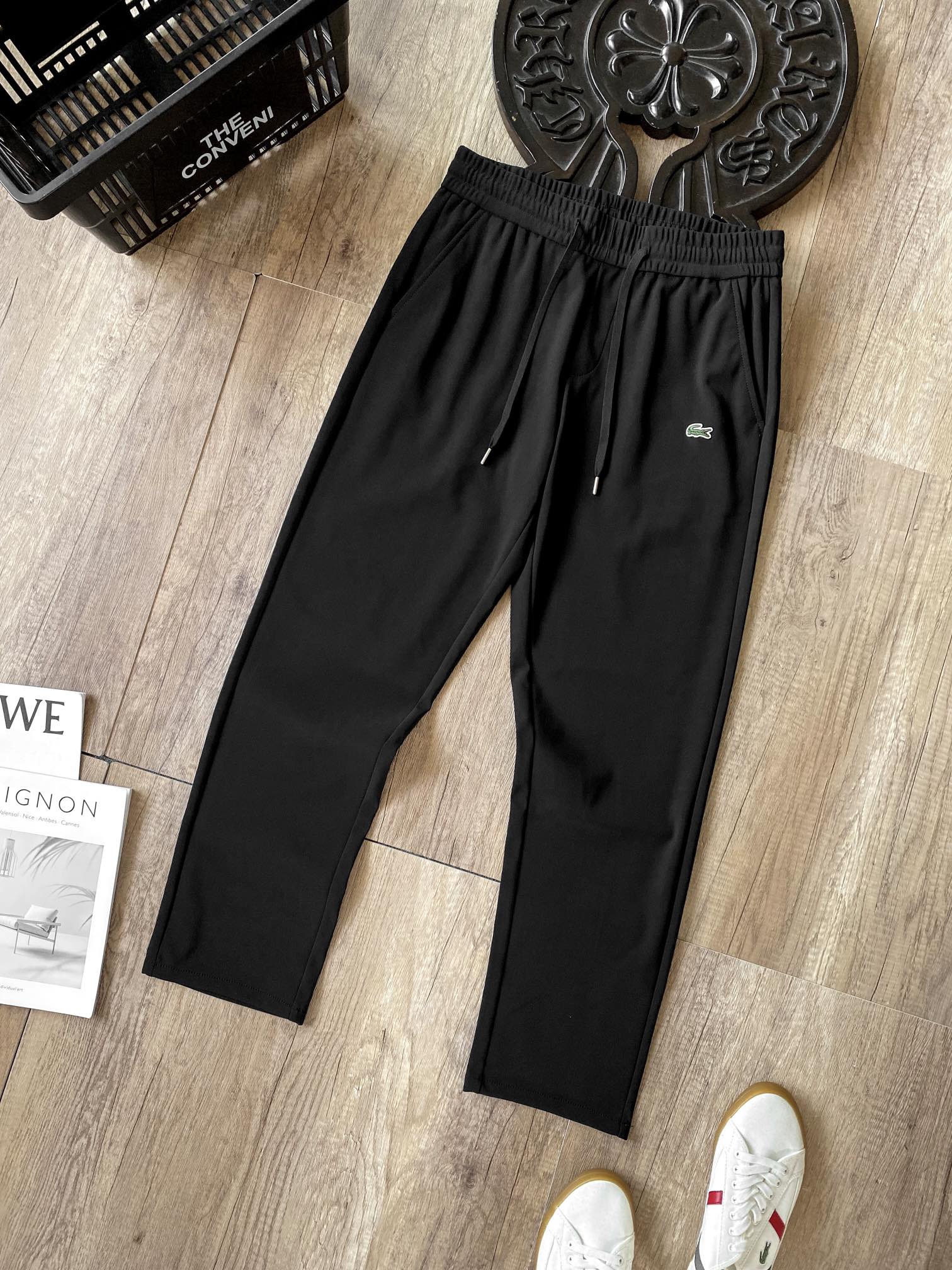 💰130
法国鳄鱼秋季新品银狐绒商务休闲通勤系列松紧腰西裤休闲裤广州溢达原厂流出
杭州银泰专柜在售1080➕本店秋季主推款,掌柜自留力荐!闭眼入!
独家首映只有几百条…… 前门襟ykk 拉链设计 鳄鱼柜里货梭织弹力休闲裤!爆炸开启… 绝对颜值爆表的款式!!! 高端品质非常犀利,品质就是王道…福利款式推荐 男士衣橱必备!梭织定制内里复合面料。最休闲也最完美。液氨整理 洁净的外观 奢华的手感 柔和的光泽,舒适又耐洗,绝对爆款秒杀!!!极致的性价比让你们感受鳄鱼原货的魅力!
颜色:黑色 灰色
尺码:s~xxl