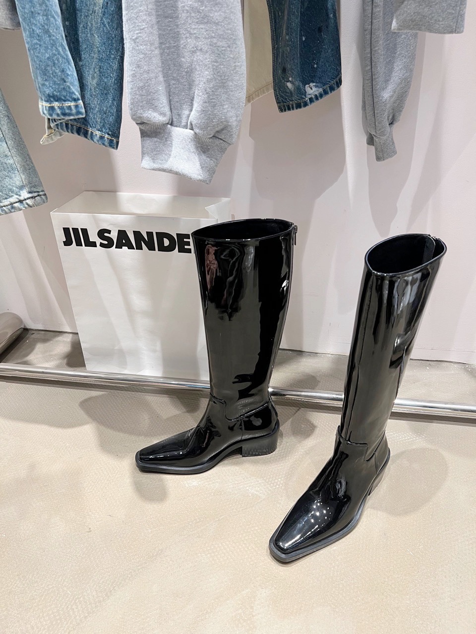 2022/fw Italian Cow Skin Shoes with Elevated Heel and Stylish Design - 图片 4