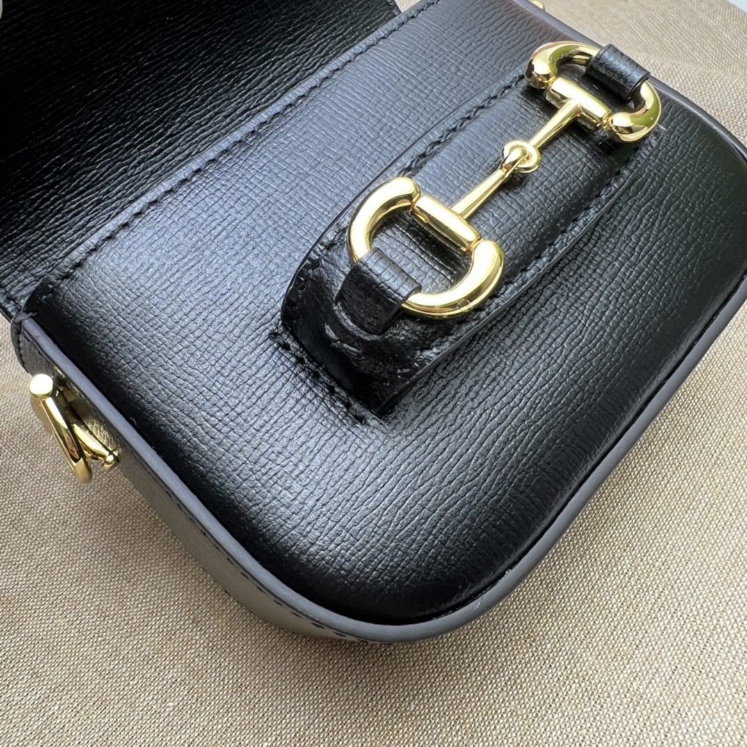 GUCCI古驰Horsebit 1955系列肩带钱包699760