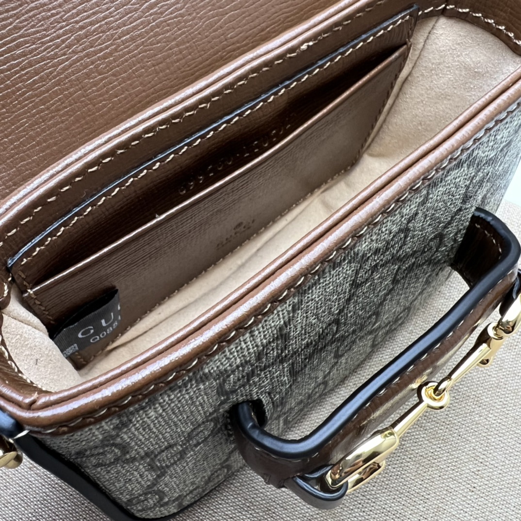 GUCCI古驰Horsebit 1955系列肩带钱包699760