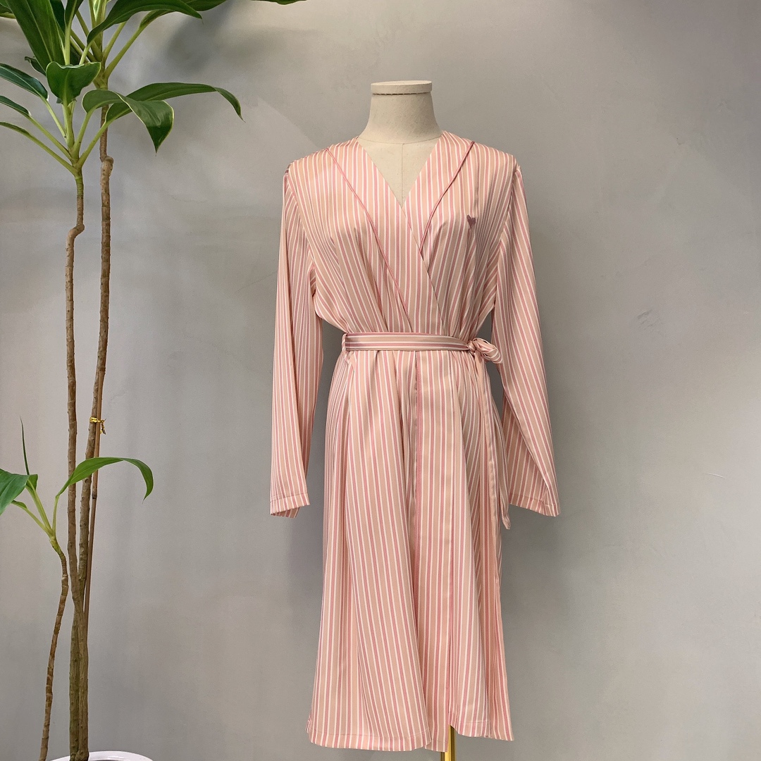 芬迪 Fendi 高定典藏高级成衣风衣外套及大衣服装 #AA1147BC 2