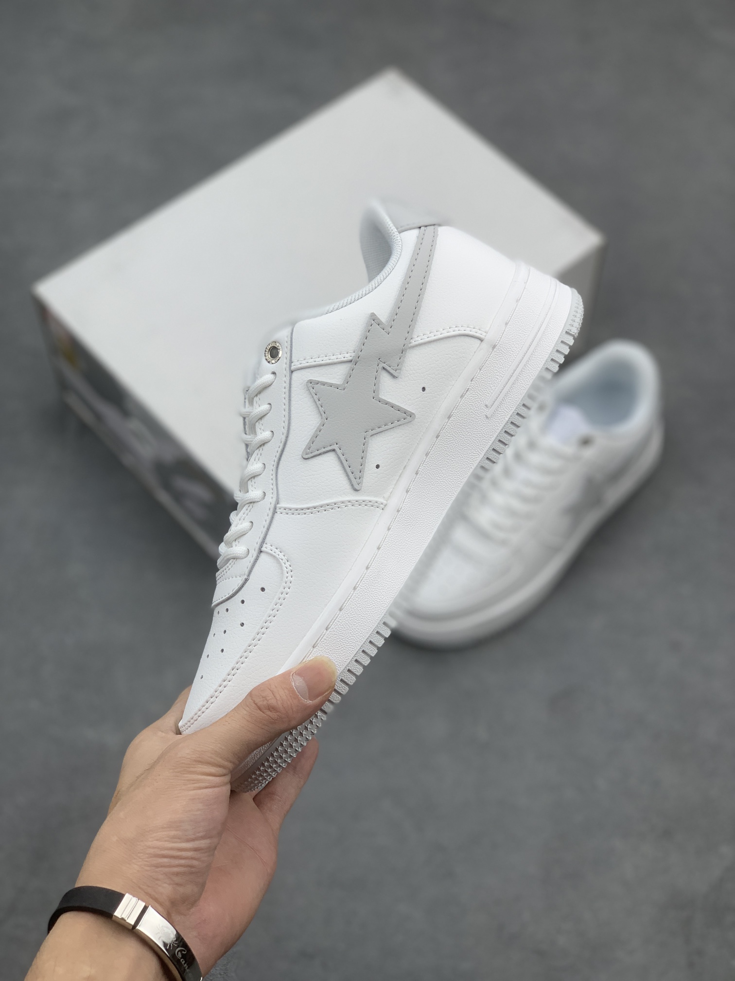 BAPE Sk8 Sta: Nigo's Low-Top Classic Skate Shoes - White 4 i1663822775 1532 2