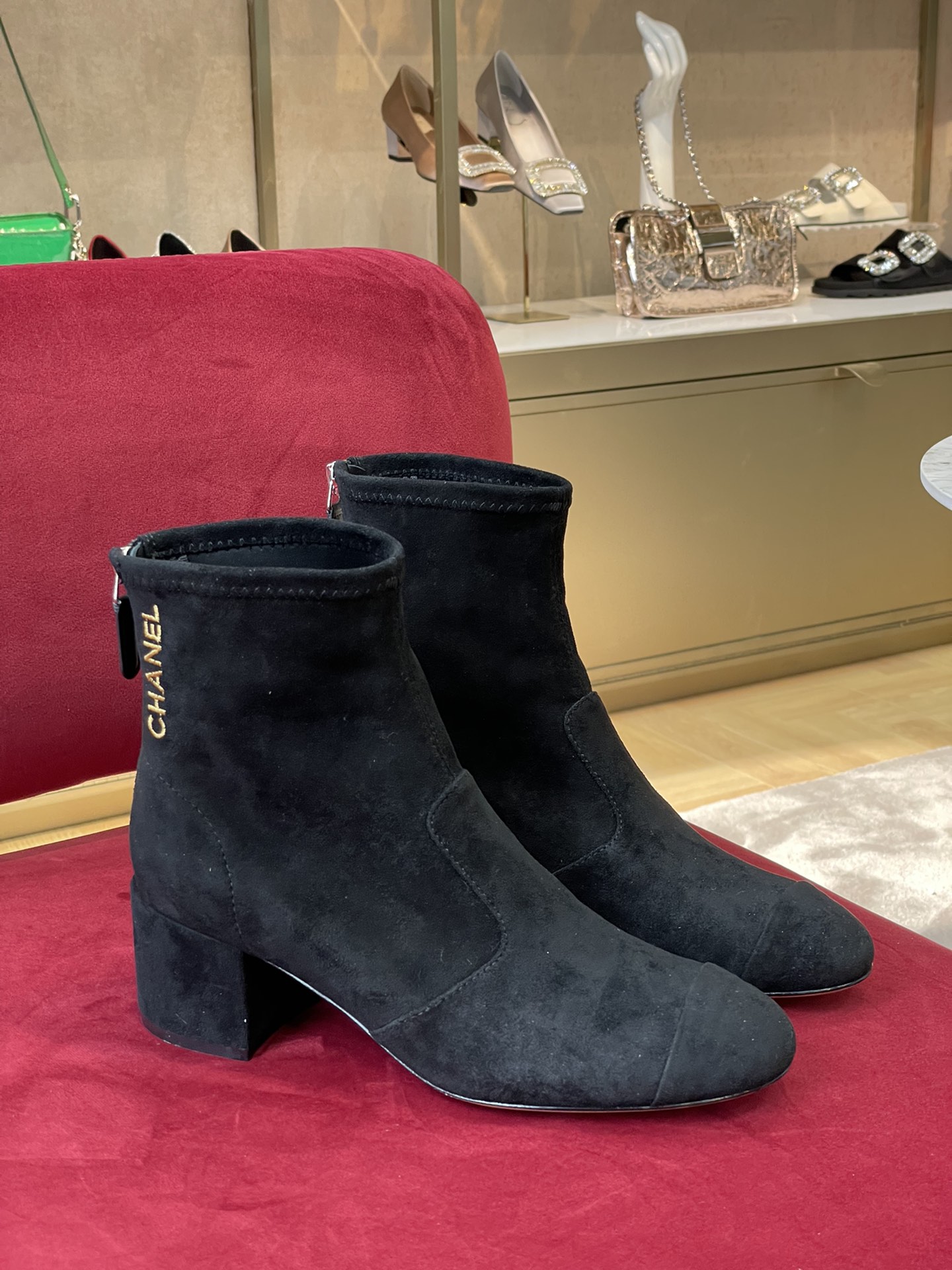 chane…l recién llegado ~ chane…l botas de piel de oveja elásticas de otoño e invierno 🆕 Punta redonda pequeña clásica …