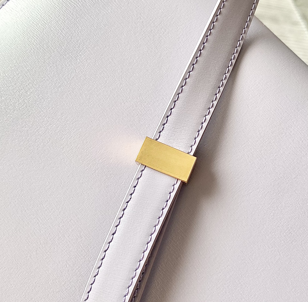 CELINE赛琳自然细牙签纹box牛皮肩背包164173