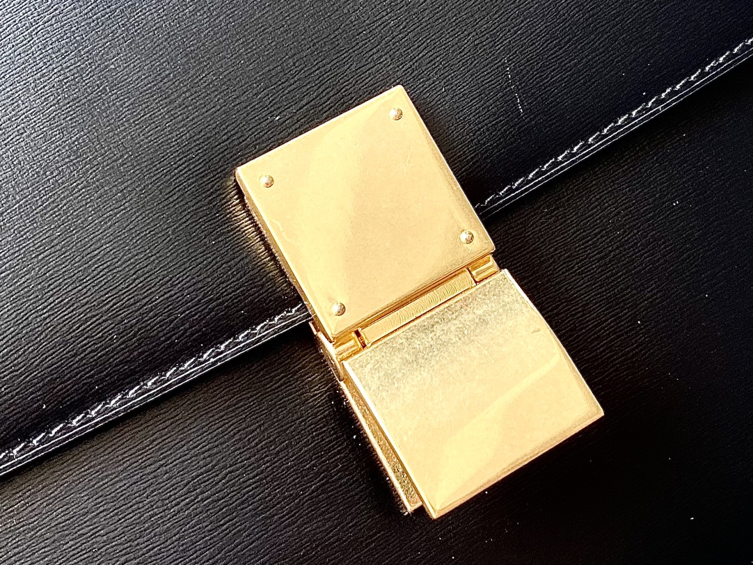 CELINE赛琳自然细牙签纹box牛皮肩背包164173