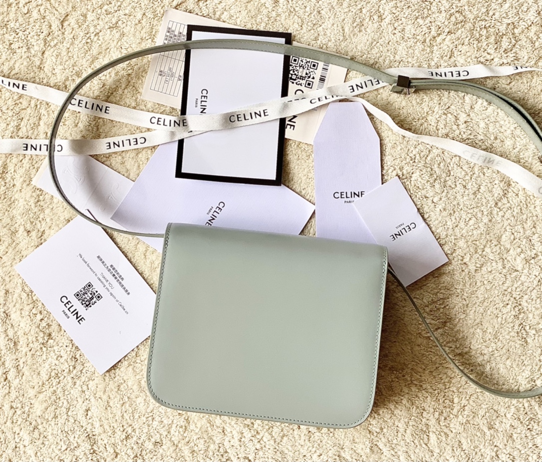 CELINE赛琳自然细牙签纹box牛皮肩背包192523