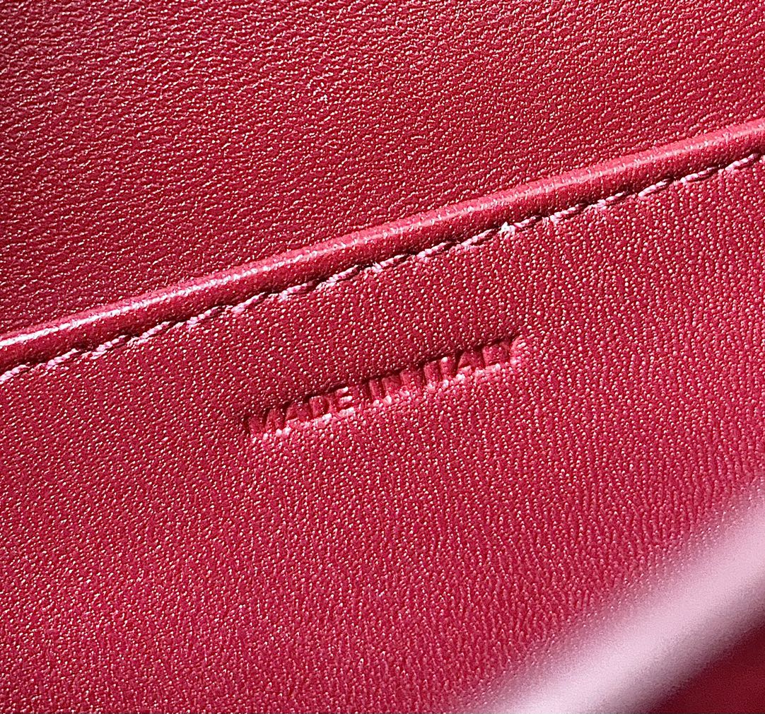 CELINE赛琳自然细牙签纹box牛皮肩背包192523