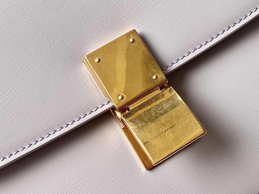 CELINE赛琳自然细牙签纹box牛皮肩背包192523