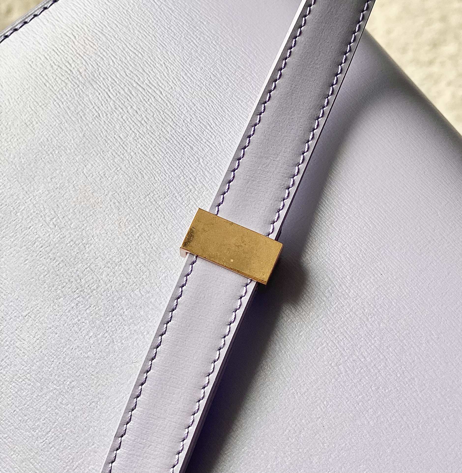 CELINE赛琳自然细牙签纹box牛皮肩背包192523