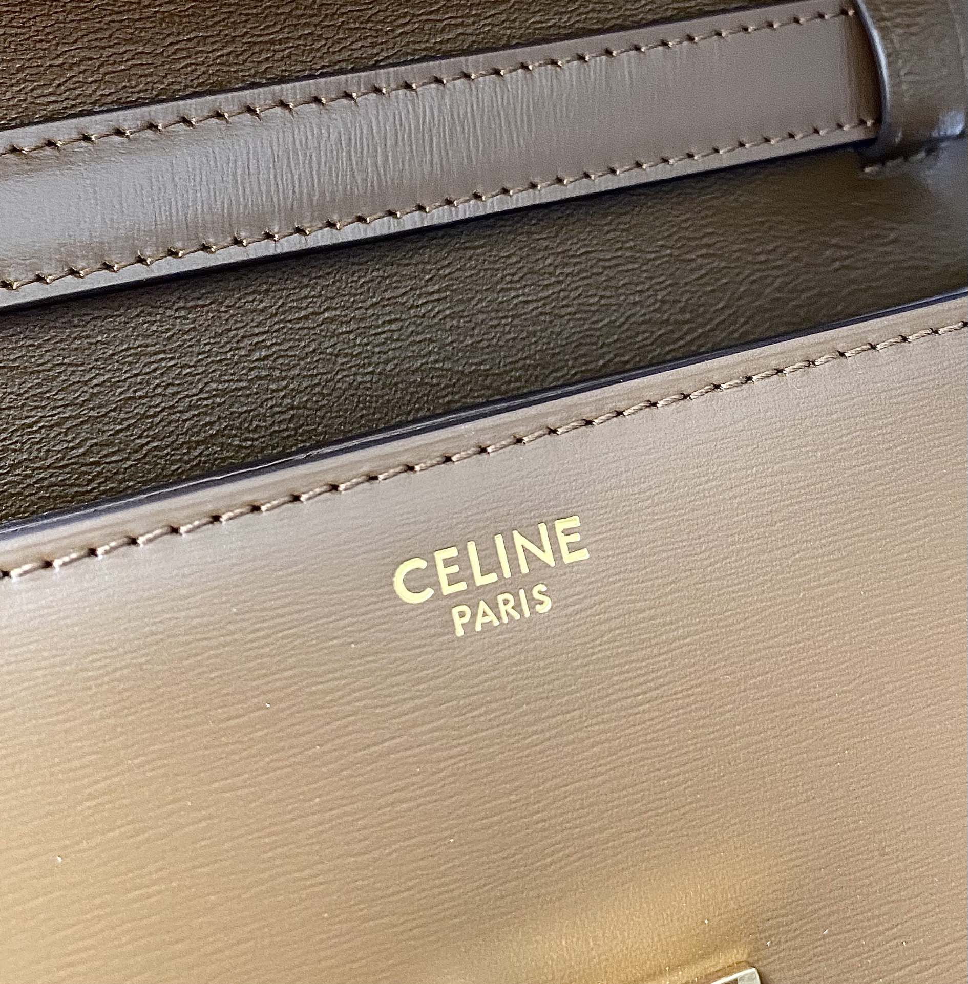 CELINE赛琳自然细牙签纹box牛皮肩背包192523