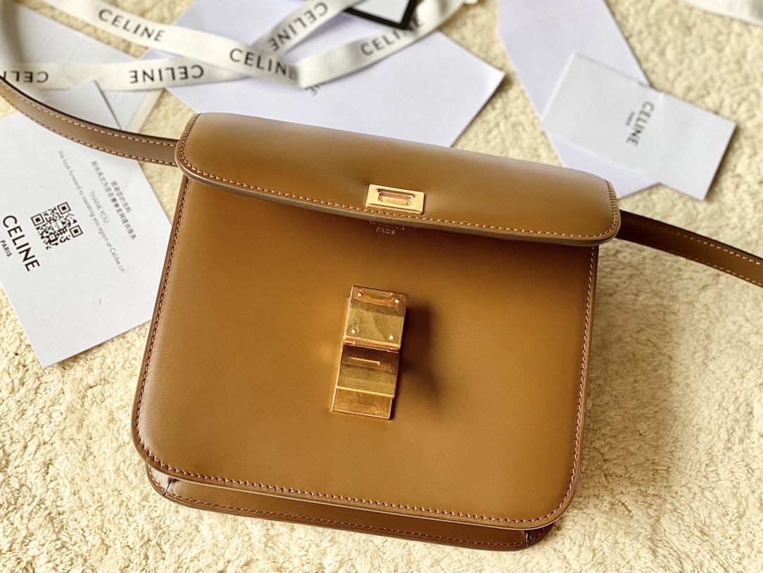 CELINE赛琳自然细牙签纹box牛皮肩背包192523