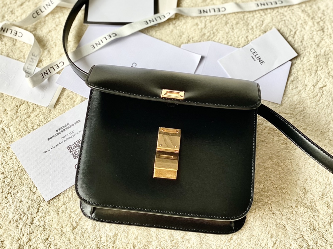 CELINE赛琳自然细牙签纹box牛皮肩背包192523