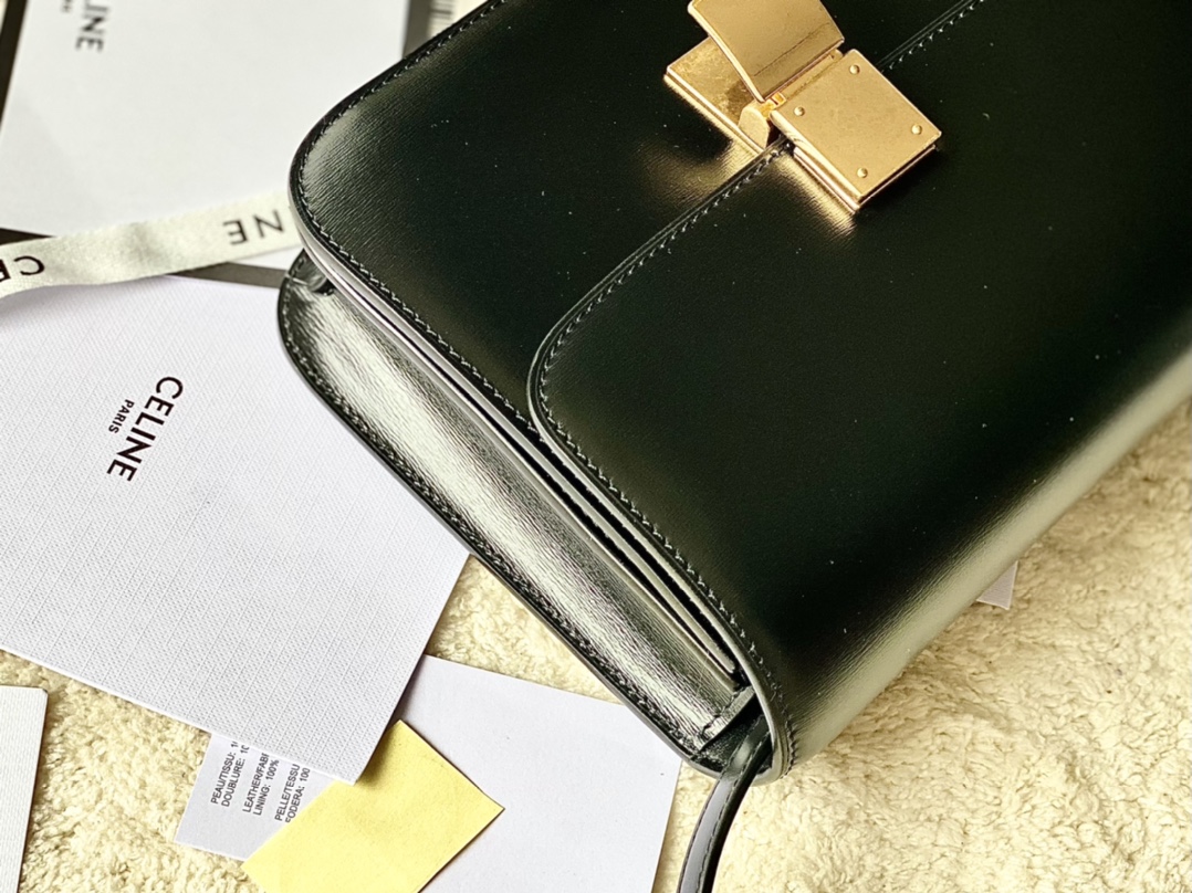 CELINE赛琳自然细牙签纹box牛皮肩背包192523