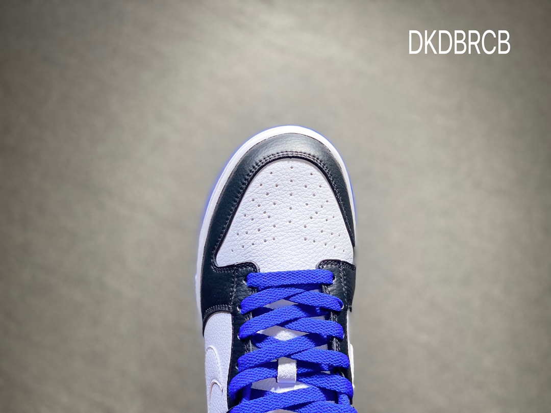 220 Nike SB dunk Low 低帮休闲运动滑板板鞋 FD9064-110