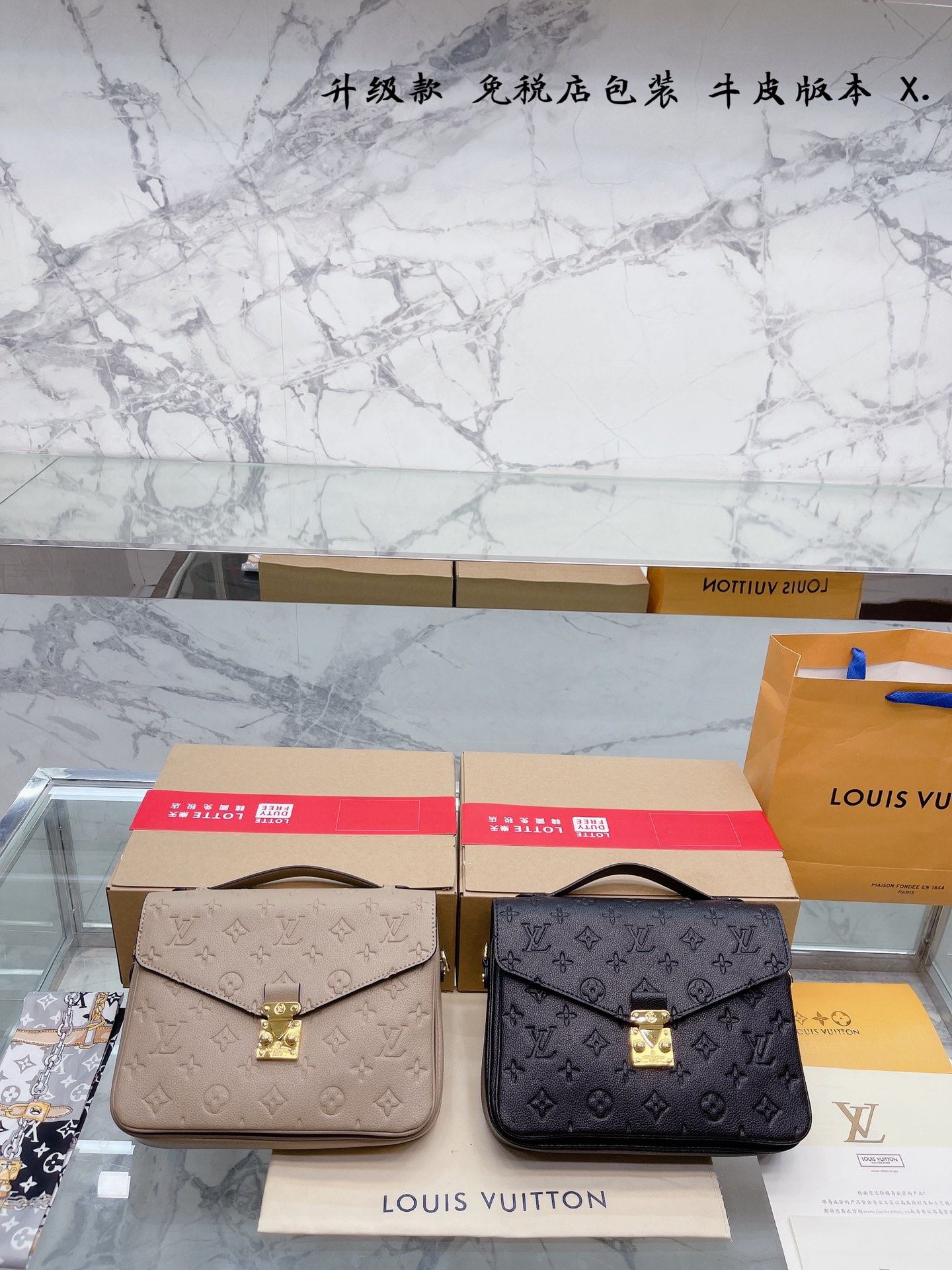 K5 牛皮版本 升级款 免税店包装  Louis Vuitton 路易威登 LV  MTIS压纹邮差包 原版高品质 这款Retiro 手袋以标志性的面料制成 搭配奢华的变色牛皮饰边 经典永恒 优雅低调的外形设计和宽敞的包身更加入了实用性 使用说明 L家变色牛皮饰边 闪亮的纯钢金色五金配件 可调节肩带 配有树糕皮的肩垫 拉链闭合 超细纤维内衬 配盒子发票卡片 尺寸25.17cm