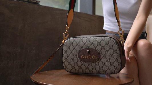 What is a 1:1 replica
 Gucci Neo Vintage Camera Bags Shop Now