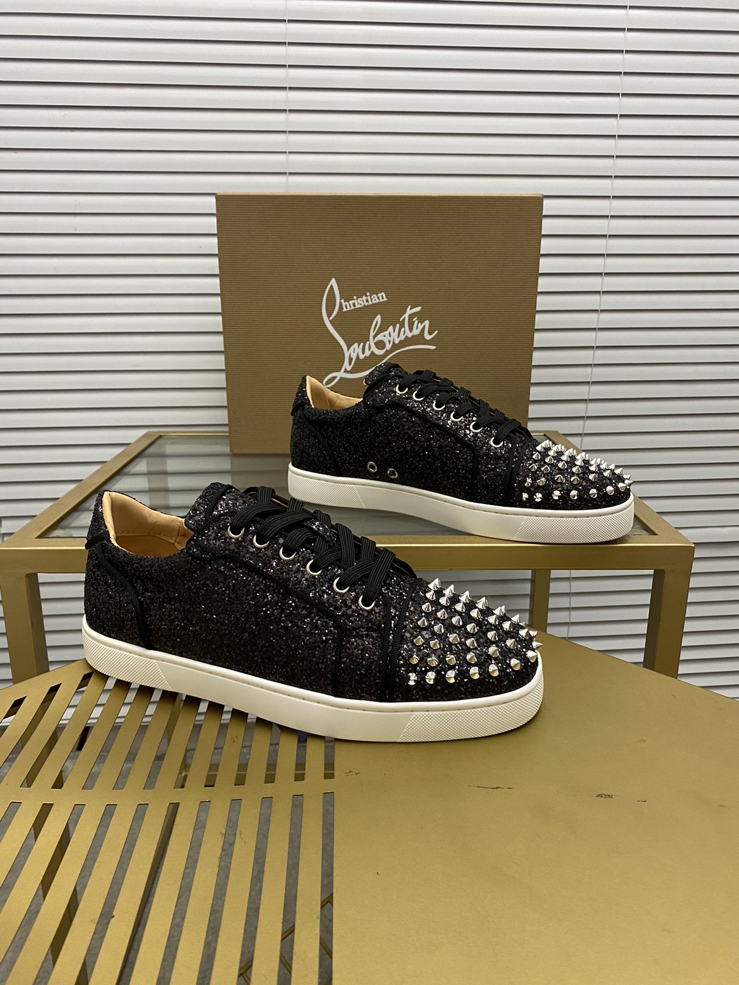(ll precio de fábrica. christian louboutin (CL zapatos inferiores rojos) serie de contador, parejas 