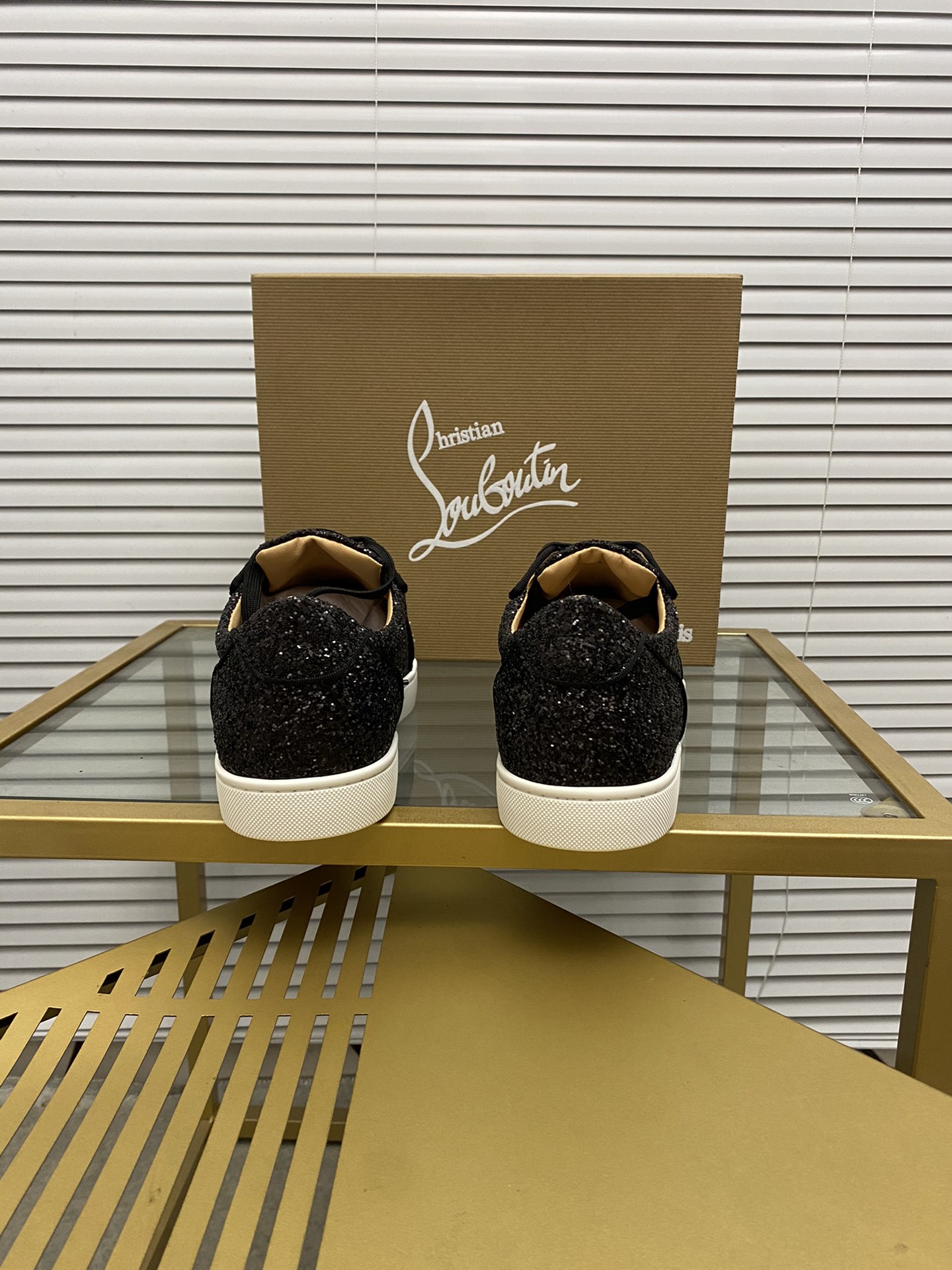 (ll precio de fábrica. christian louboutin (CL zapatos inferiores rojos) serie de contador, parejas 