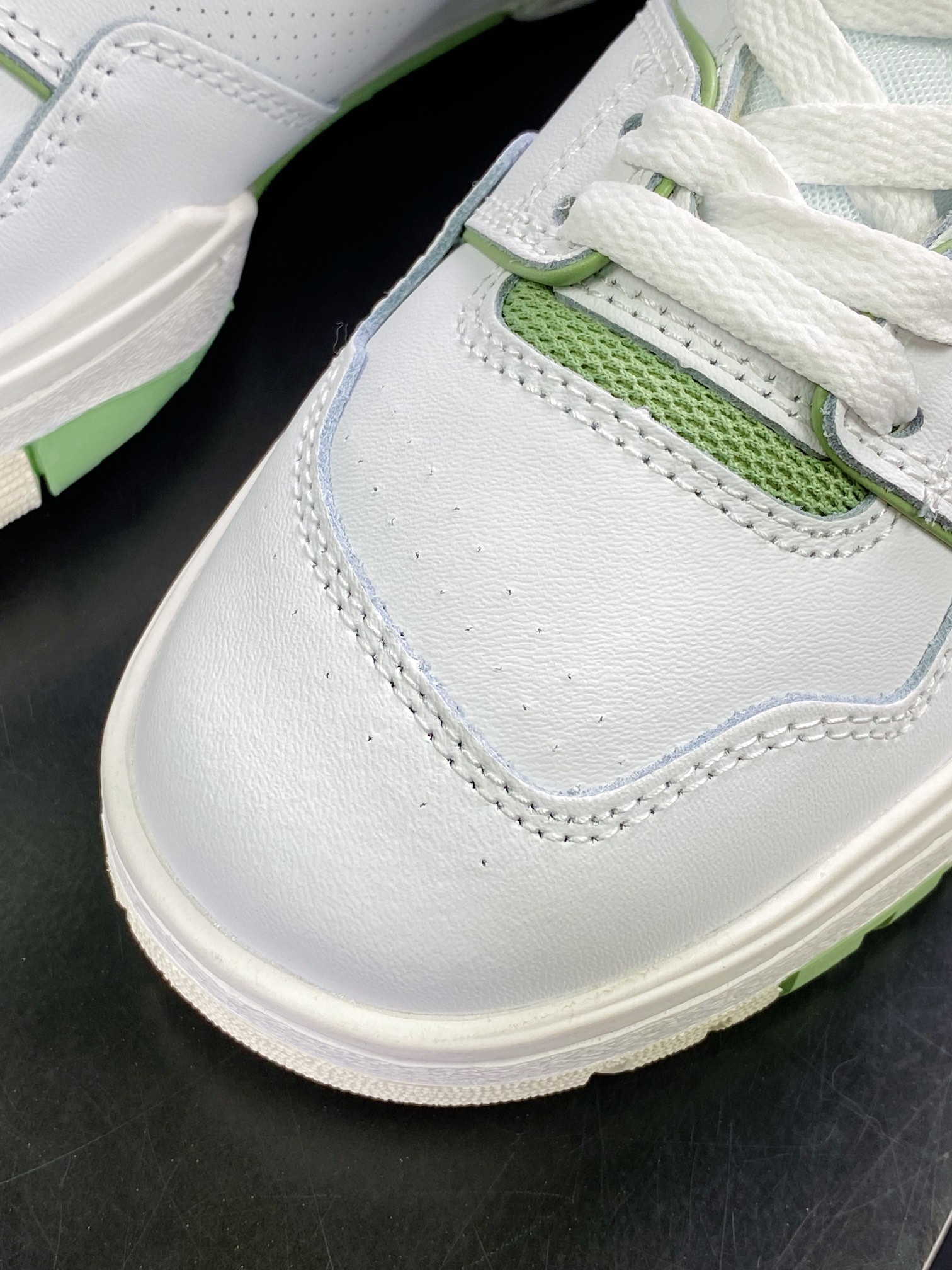 BB550 Series Classic Retro Low Top Casual Sports Basketball Shoes ”Leather White Apple Green” BB550FS1