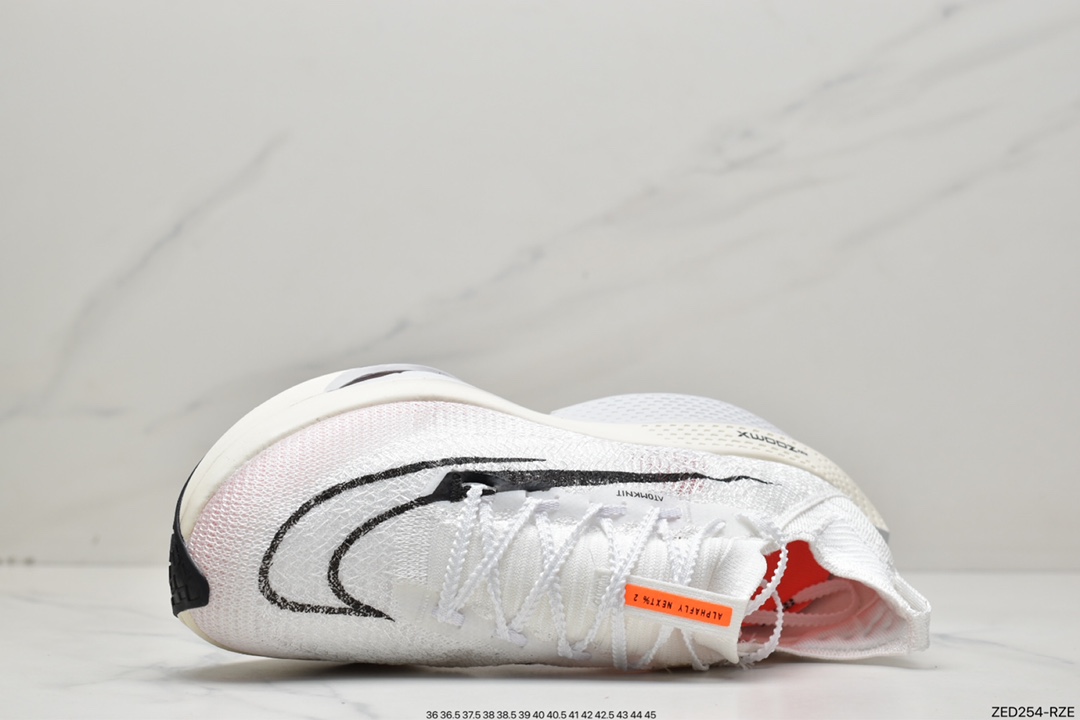 260 新品发布 Nike Air Zoom Alphafly NEXT整体采用前作的设计语言DJ6206-100