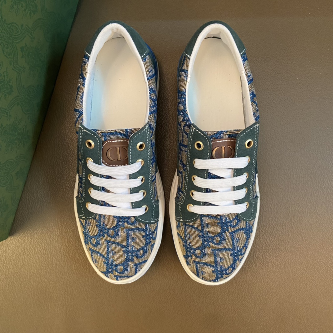 I0  原版全头层牛皮 Gucci  古奇 GUCCI～四季潮男鞋鞋香港原单顶级1:1 精湛工艺 顶级质量高端精品男士板鞋 跑步鞋 运动板鞋 英伦时尚风 原版牛皮 羊皮内里 懒人套脚乐福款 此款面料采用进口顶级柔软牛皮适合司机驾车出行 包底鞋 原版防滑耐磨橡胶大底码数 38-44码 45 定做 。棕色 蓝色 花色 可选 长期供天猫 皮面可选